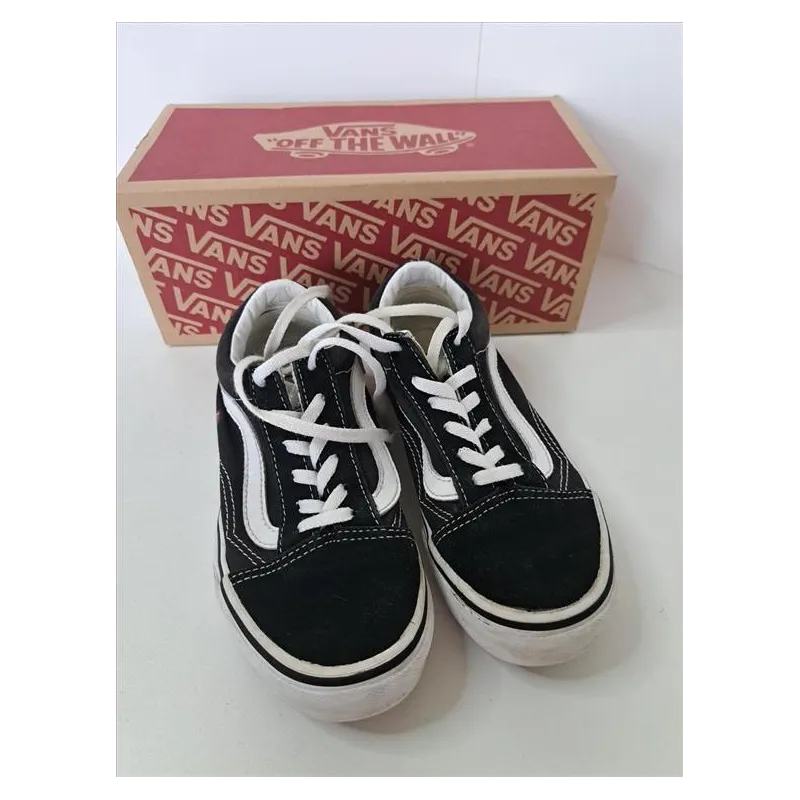 Scarpe Vans N 32 (piccola Macchietta Su Lato)