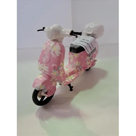 Vespa Barbie Con Fiori