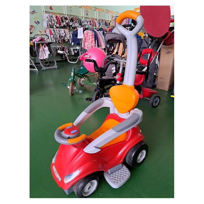 Macchinina Cavalcabile Rossa Smoby Con Protezioni e Maniglione