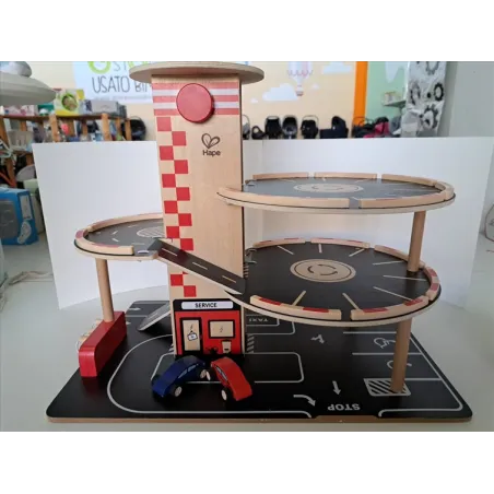 Garage in Legno Hape Con Rampe