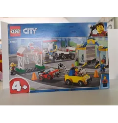 Lego City 60232 Stazione di Servizio e Officina