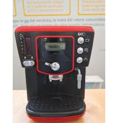 Macchina Per Il Caffè Nera e Rossa