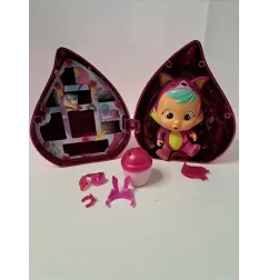 Bambola Cry Babies Magic Tears Con Casetta Metallica e Accessori Volpe