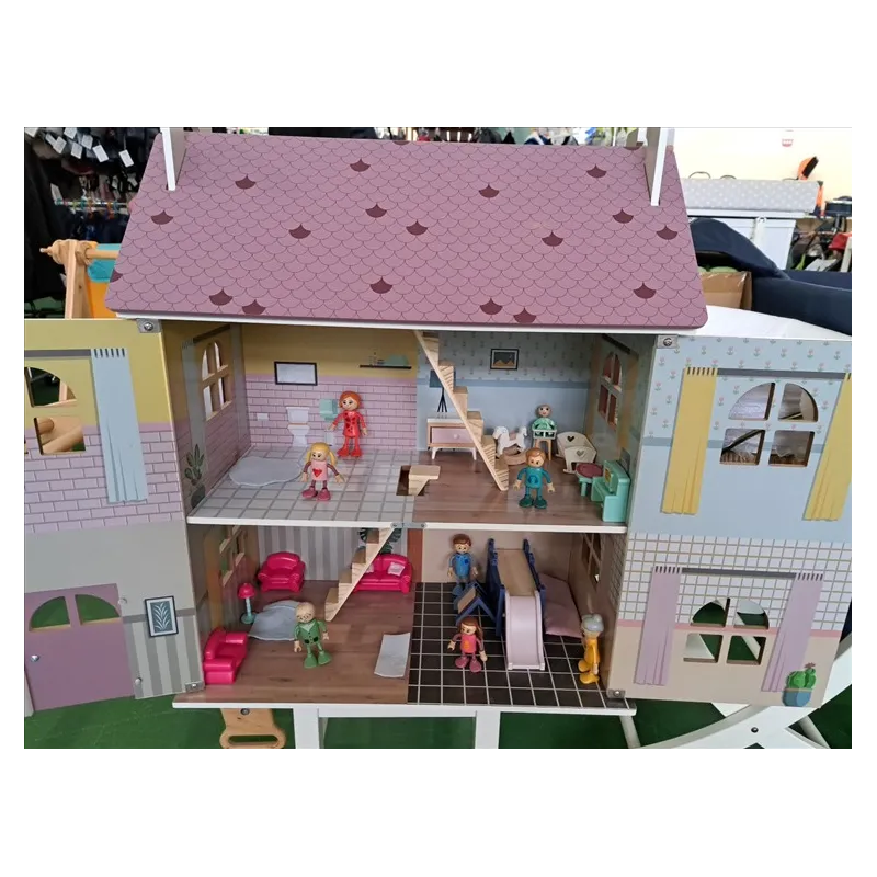 Casetta Delle Bambole In Legno Con Accessori e Famiglia