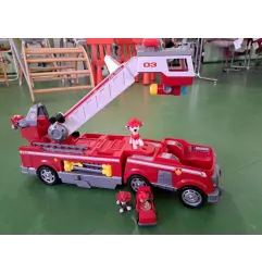 Paw Patrol Camion dei Pompieri Ultimate Fire Truck Di Marshal, Suoni, Luci E Personaggio