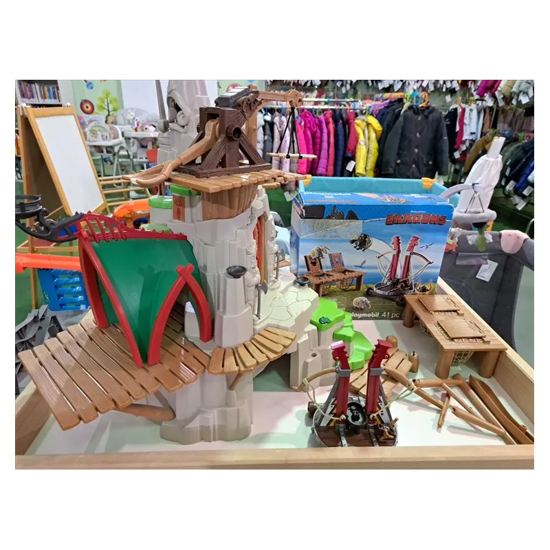 Playmobil Isola di Berk Con Accessori Insieme a Skaracchio con lanciatore di Pecore