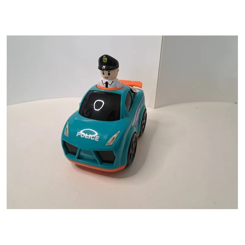 Macchina Polizia a Carica