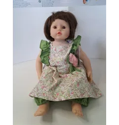 Bambola Con Tutina Bianca