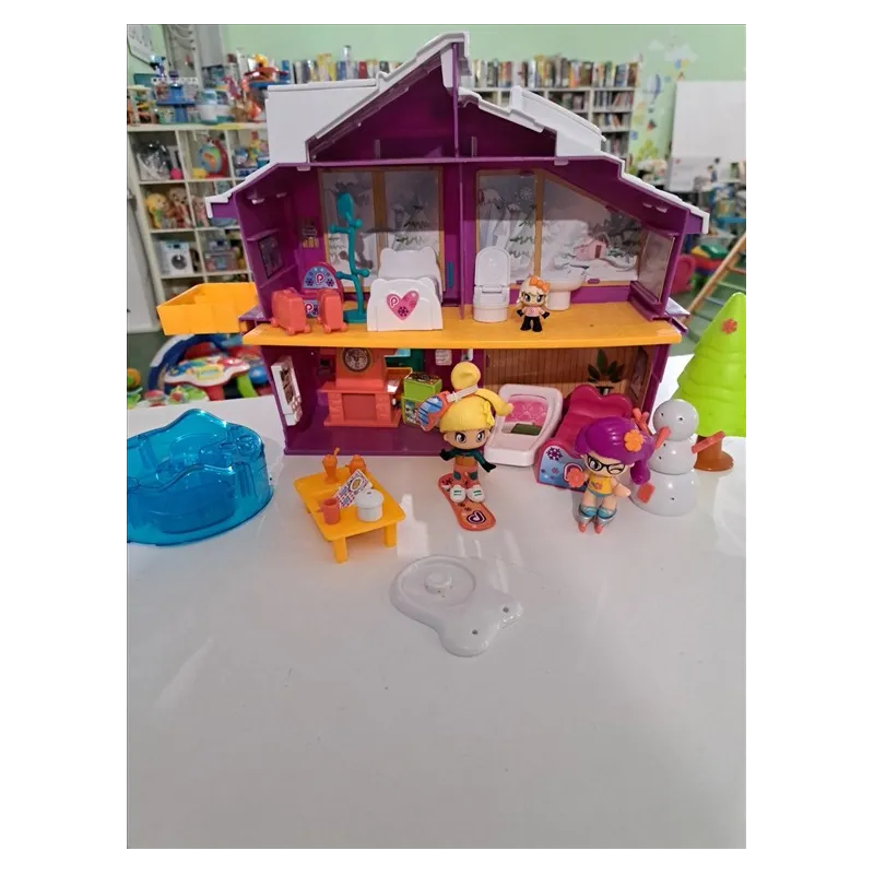 Hotel Invernale Delle Piny Pon Con Accessori e Personaggi