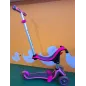 Monopattino Globber Rosa Con Accessorio Seduta e Maniglione Per Spingere Removibile