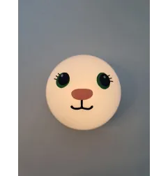 Lucina Che Si Accenda Schiacciando Gattino