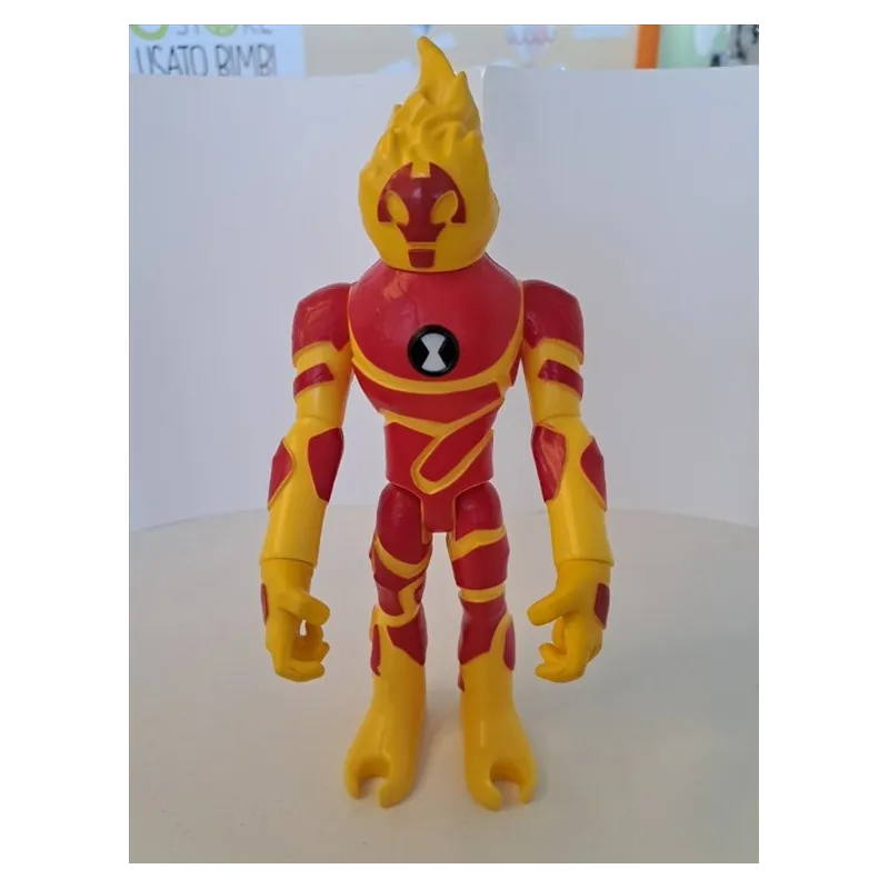 Personaggio Ben Ten Rosso e Giallo