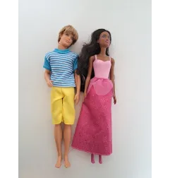 Barbie Capelli Neri Vestito Rosa e Ken Biondo