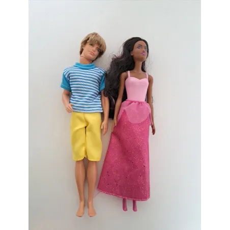 Barbie Capelli Neri Vestito Rosa e Ken Biondo
