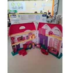 Casa Delle Bambole Con Mobilio e Famiglia