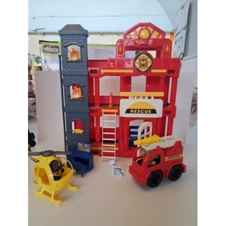 Caserma Dei Pompieri Con Elicottere E Camion, Personaggi + Accessori