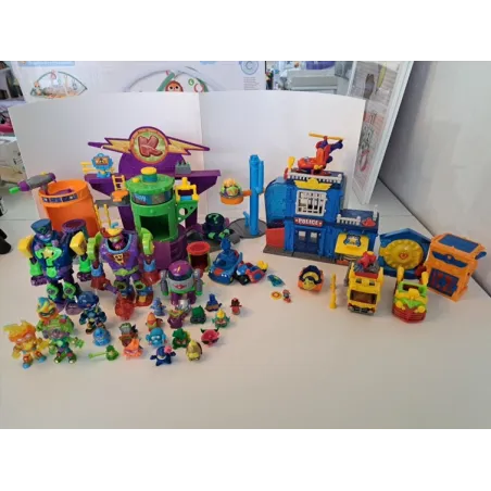 SUPERTHINGS Kazoom Lab Battle – Laboratorio Kazoom Con Personaggi, Mezzi e Accessori