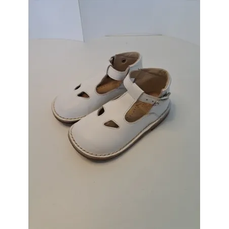 Sandali Bianchi Con Buchi Eureka N.25