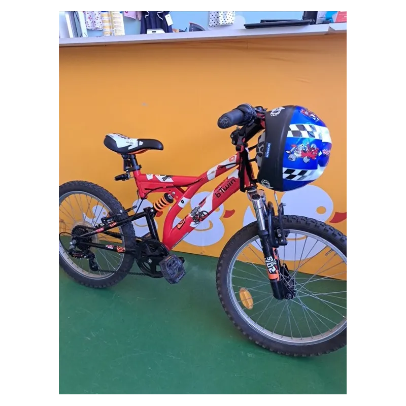 Biciclettaa B Twin Creator Rossa 20" Con Casco Blu