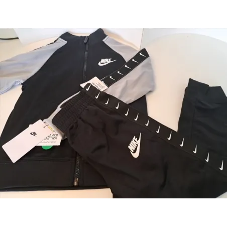 Tuta Completa Nike Nera E Grigia 5-6 A Con Piccola Macchia Su Spalla