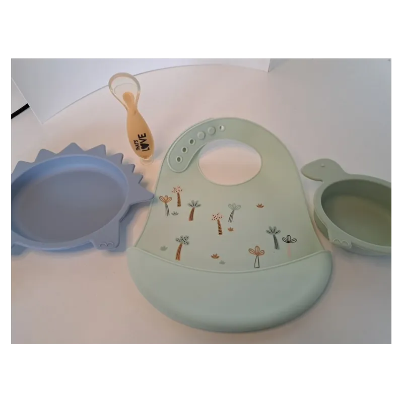 Set Pappa In Silicone Azzurro e Verde Piattino, Ciotola, Bavaglia e Cucchiaino In Regal