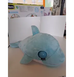 Delfino Apre e Chiude Occhi e Fa Suoni Dolcissimo