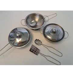 Set Pentolini E Coperchi In Acciaio