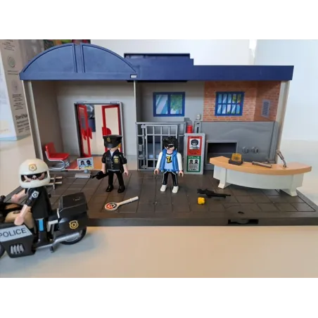 Commissariato Polizia Playmobil a Valigetta Portatile - Difetto Pezzetto Porticina Galera
