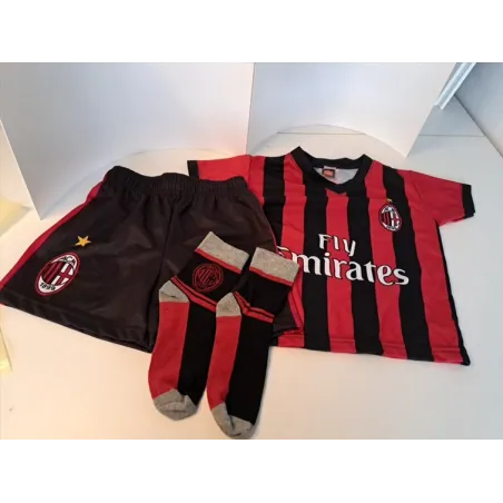 Coompleto Milan: Ti Shirt, Pantaloncini, Calze 2 A