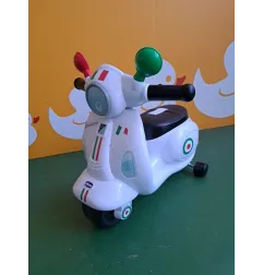 Cavalcabile Vespa Chicco Bianca Con Suoni