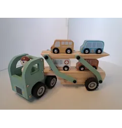 Camion Bisarca Trasporta Auto In Legno