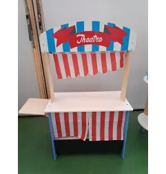 Gioco In Legno: Teatro Da Un Lato e Mercato Dell'altra