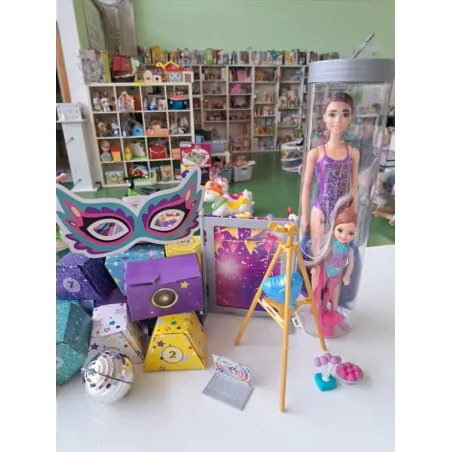 Barbie Color Reveal Con Scatolette Di Accessori Diverse
