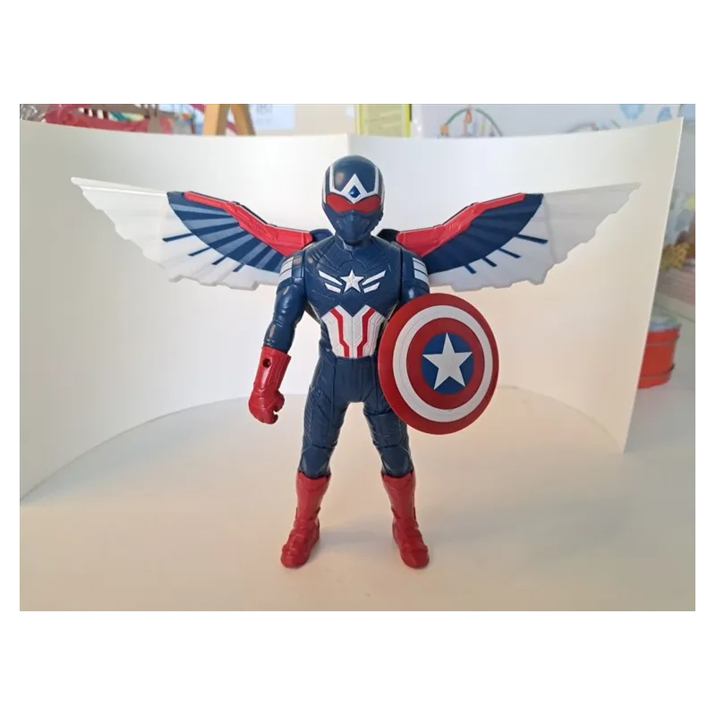 Capitan America Con Ali