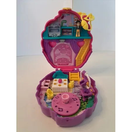 Polly Pocket Cupcake