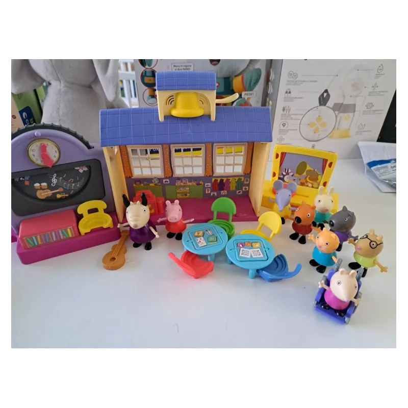 La Scuola Di Peppa Pig Con Auto, Accessori e Personaggi