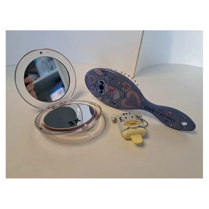 Kit Beauty Spazzola Stitch+ Specchio + Lucidalabbra